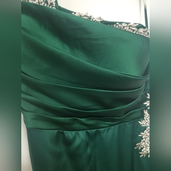 PORTIA & SCARLETT Elegant Satin Evening Gown Emerald Green Size 16 - Picture 6 of 14